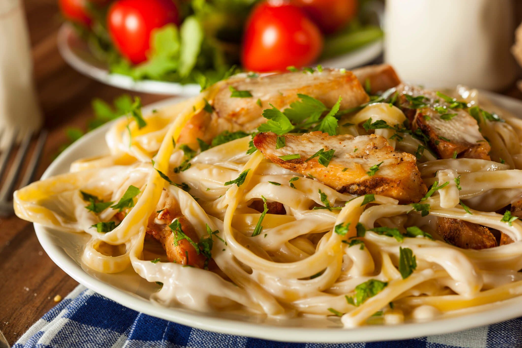fettucini-alfredo fettucini alfredo with chicken